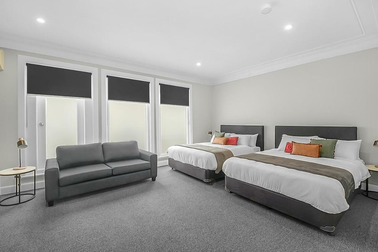 Horse And Jockey Hotel Homebush Sydney Exterior photo